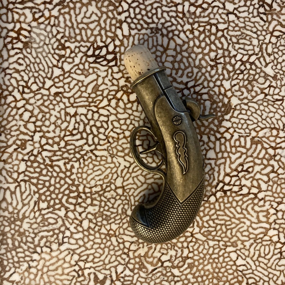 Beringer Whiskey Metal Gun Bottle Stopper